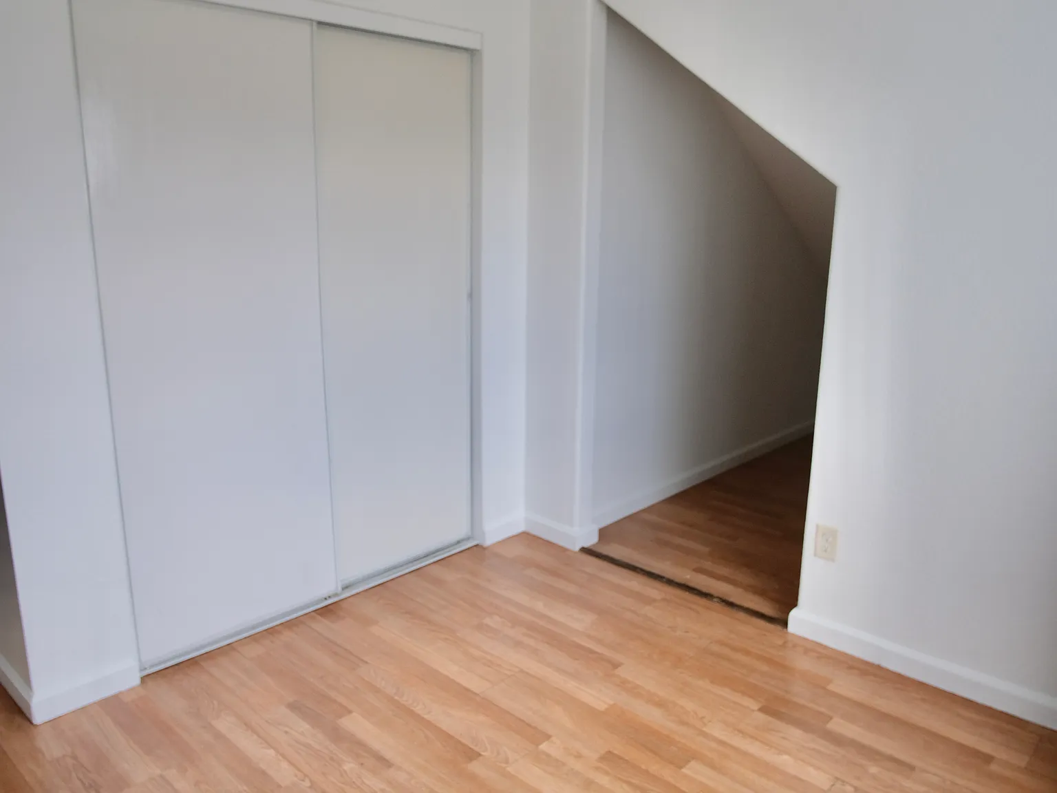 5 bed, 1780 sqft, $1,000 — Photo 3