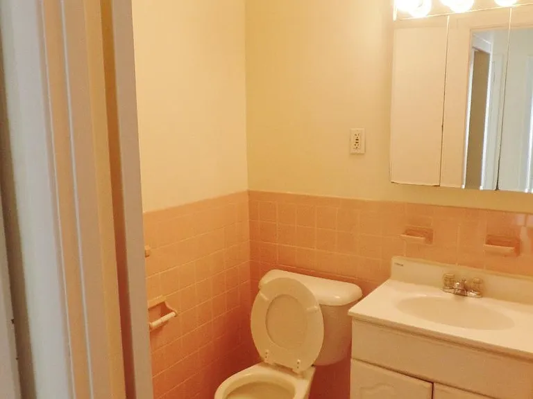 26 Whites Ave #37 — Photo 3