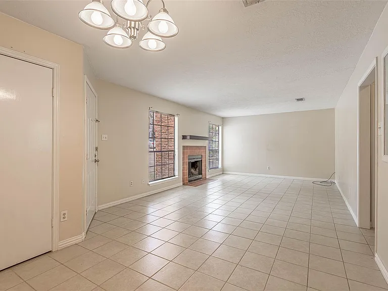 2401 Sycamore Ave #E3 — Photo 8