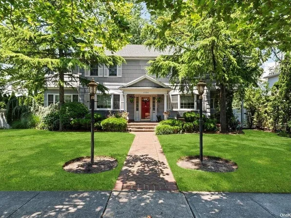 1504 Hewlett Avenue, Hewlett, NY 11557