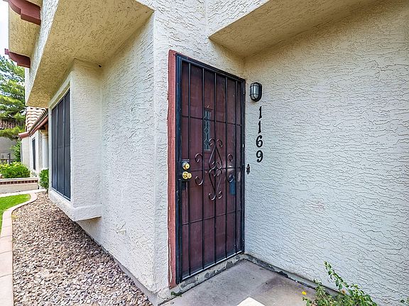 4th image of 921 W University Dr Unit 1169