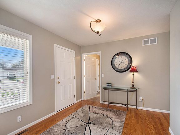 5th image of 6340 Redenbacher Ct