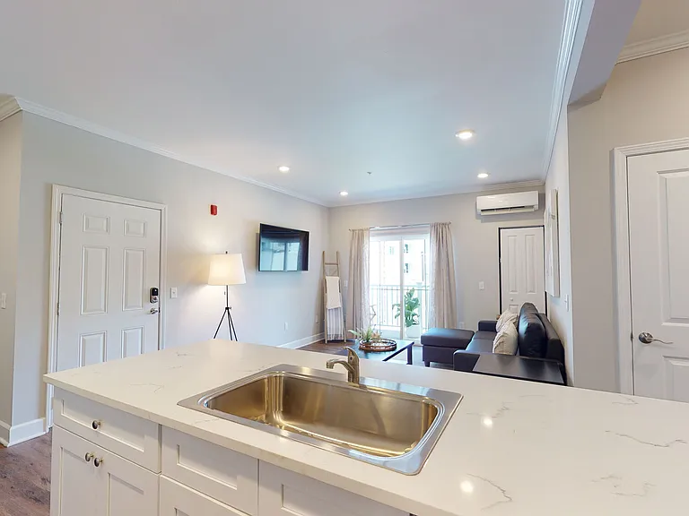 Coastal Club Apartments — Photo 2