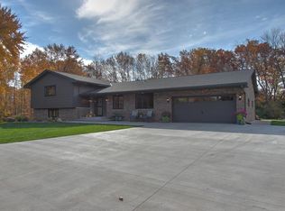 43991 Skogman Lake Rd, Cambridge, MN 55008