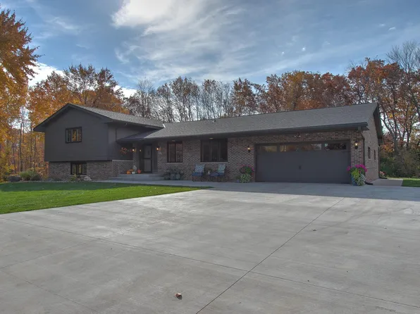 43991 Skogman Lake Rd, Cambridge, MN 55008
