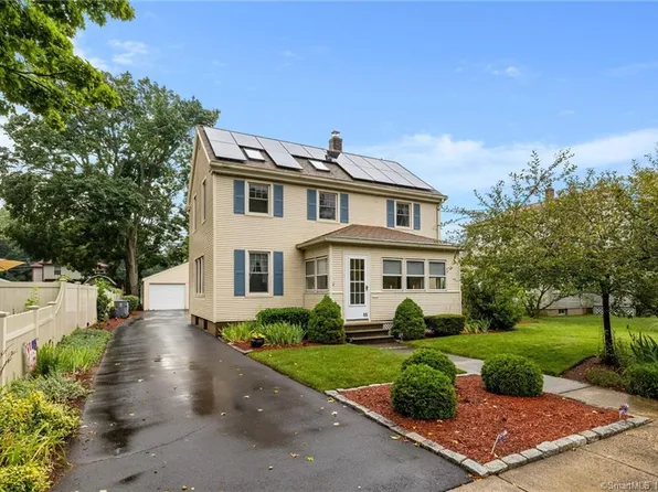 15 Cedar Street, Plainville, CT 06062
