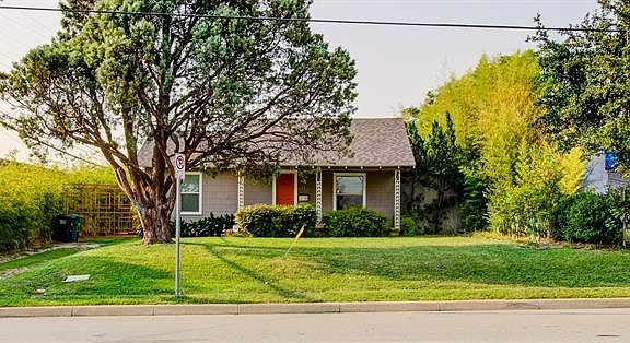 2nd image of 6713 Calmont Ave
