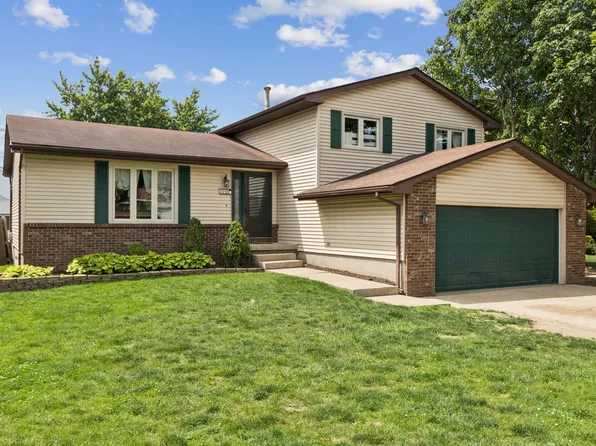 3343 W Ivywood Ct, Decatur, IL 62522