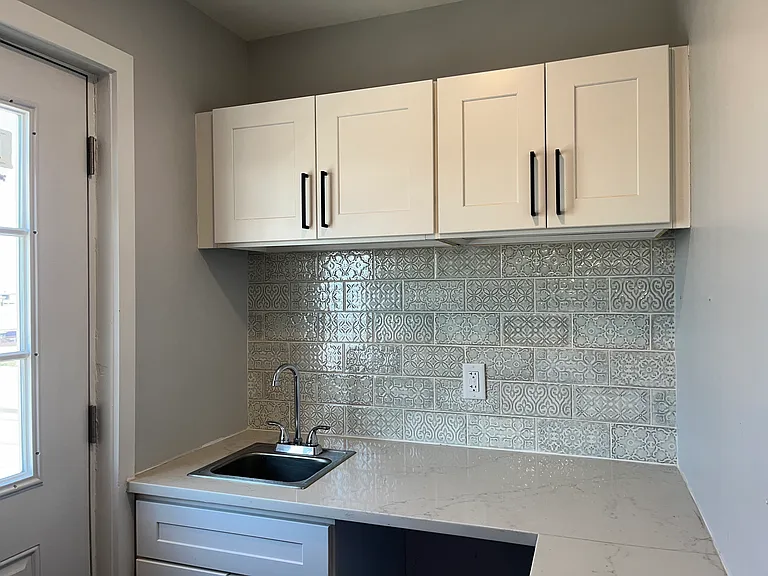 1328 S Bouvier St — Photo 31