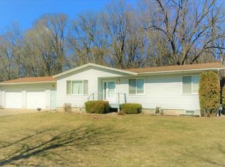 1114 Ashmore Cir, Montevideo, MN 56265