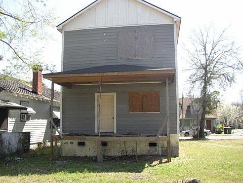 2nd image of 638 W 40th St