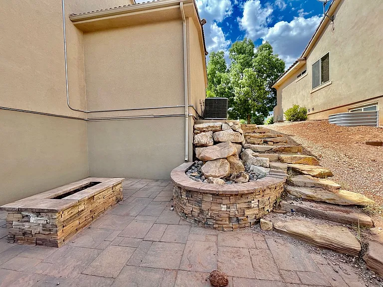 436 E Paris Dr — Photo 28