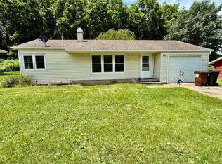 328 W Melby Dr, Mabel, MN 55954