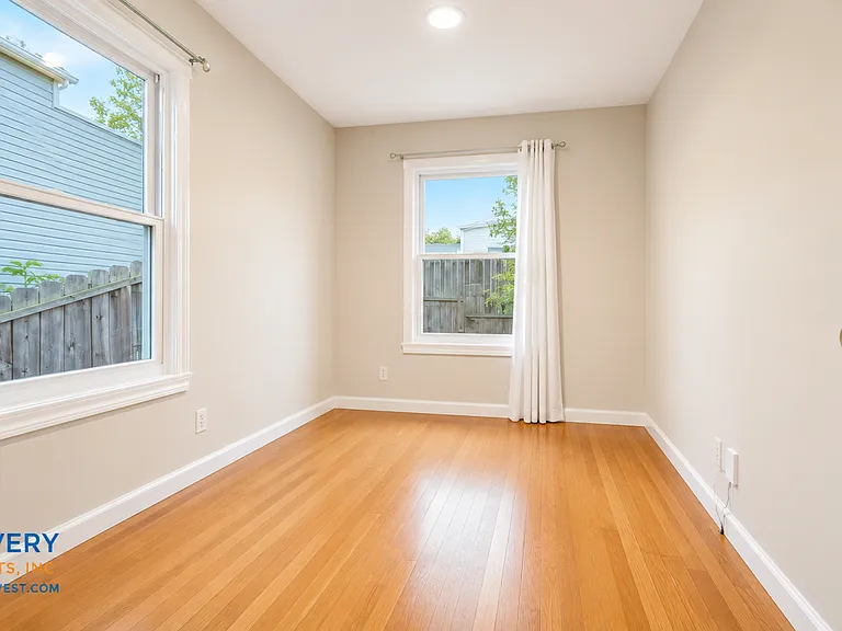 24 Sylvan Way — Photo 4