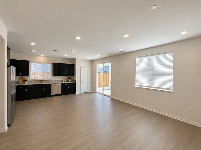 3950 Slab St — Photo 4