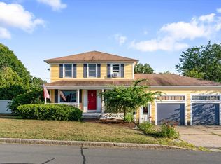 255 Vinton St, Manchester, NH 03103