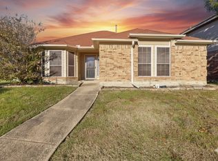 1813 Frosted Hill Dr, Carrollton, TX 75010