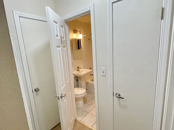 3rd image of 1263 Park Ave #3