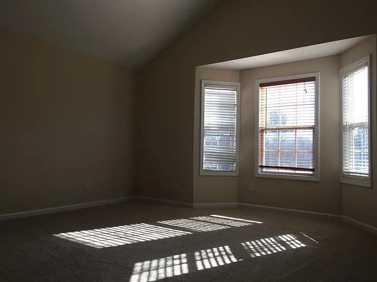 400 Creek Manor Way — Photo 7