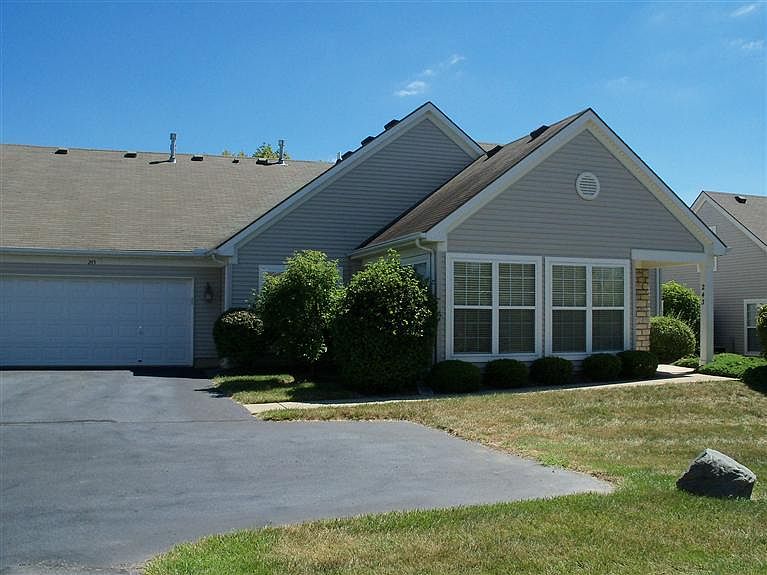 1st image of 243 Broadleaf Cir