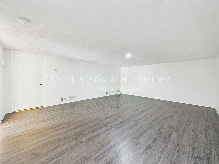 2835 S Tepee Ave — Photo 17