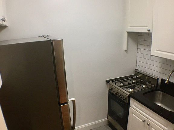 3rd image of 4307 39th Pl #1K