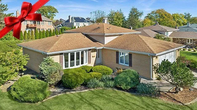 1614 Holly Ave photo 1