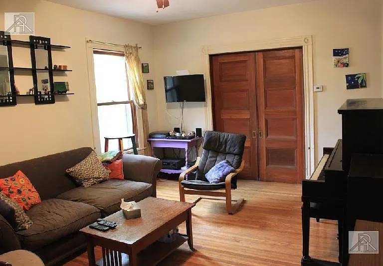 851 Beacon St #2 — Photo 2
