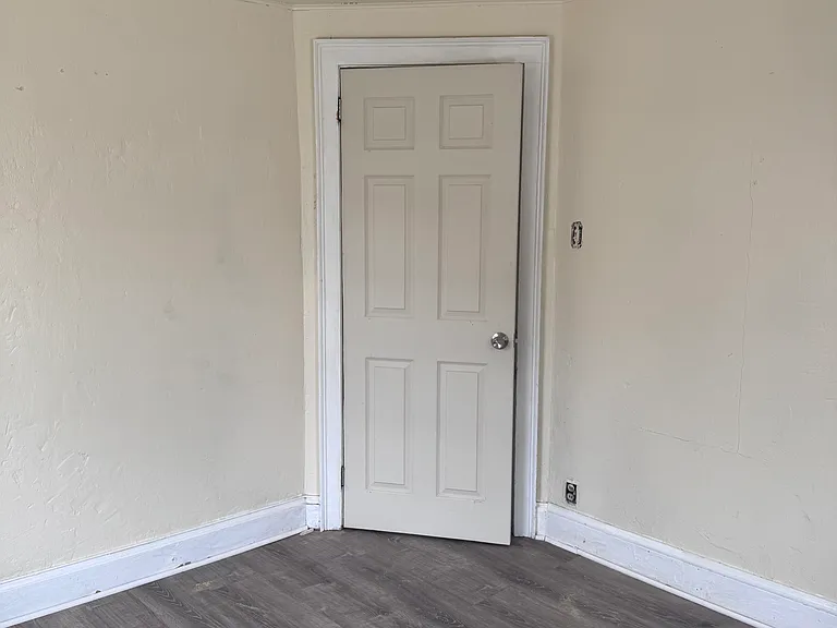 1327 Argus Rd — Photo 7