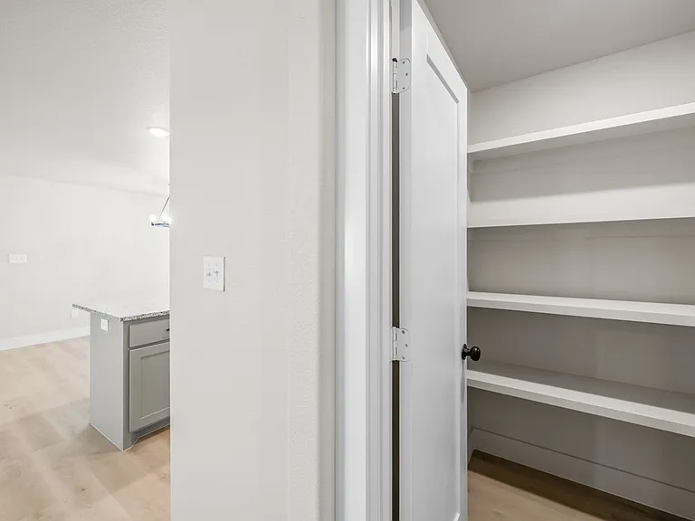 10611 East Cres #7400 — Photo 3