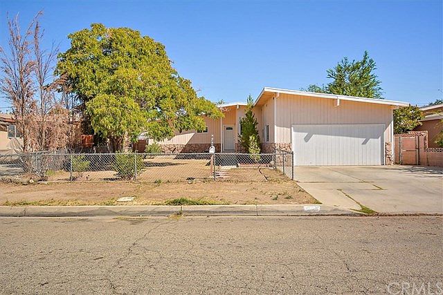 1st image of 833 W Avenue H7