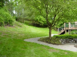 6 Prescott Cir, Lebanon, NJ 08833