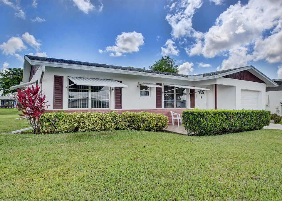 1st image of 3140 Maria Cir