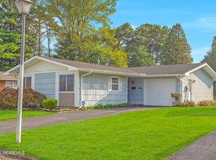 5 Gray Ln, Brick, NJ 08724