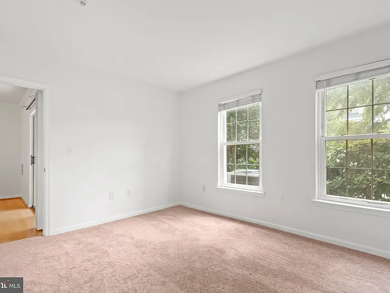 4525 Superior Sq #4525 — Photo 19