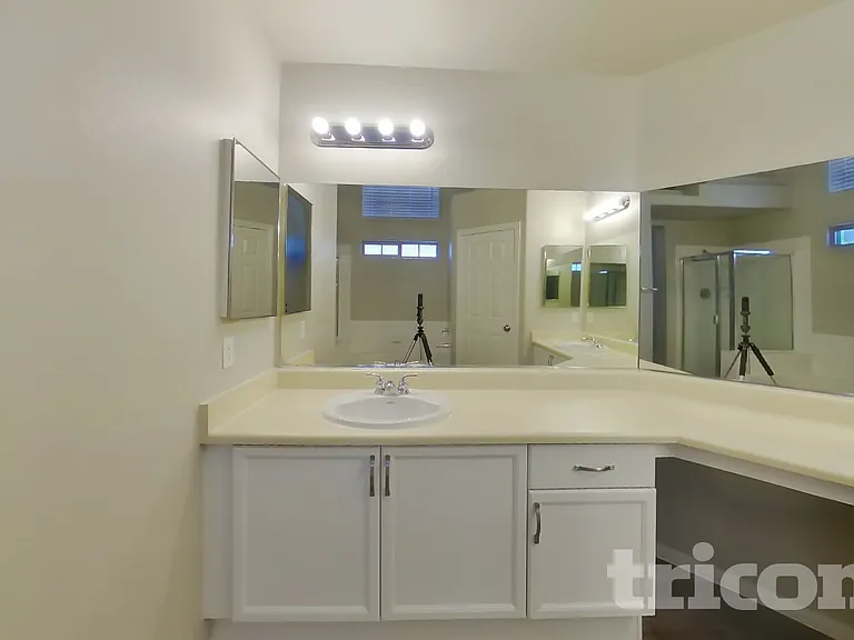 6310 Maxwood Ct — Photo 10