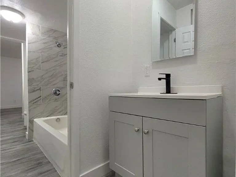 740 N 11th St #2 — Photo 13