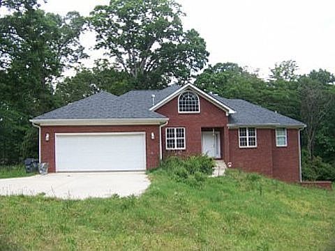 2nd image of 3840 Martin Dr