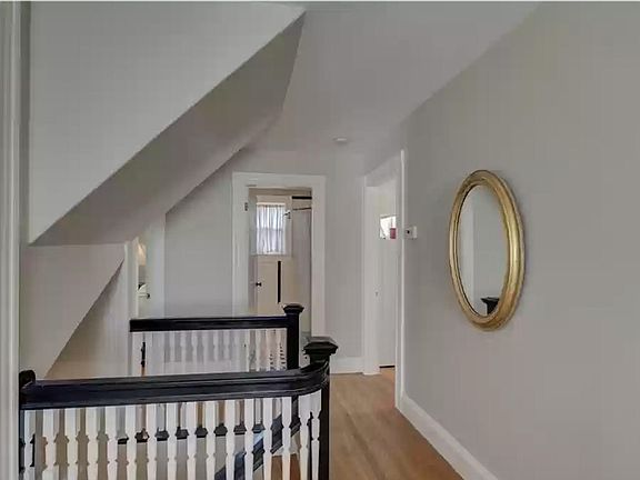 3rd image of 1354 Narragansett Blvd Floor 2