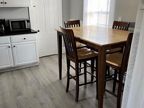 3rd image of 330 Main St APT 2