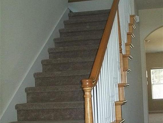 2nd image of 105 Honeysuckle Ct