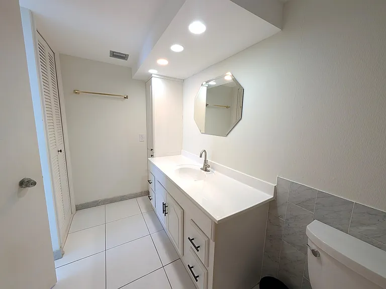 1012 N Ocean Blvd #602 — Photo 16