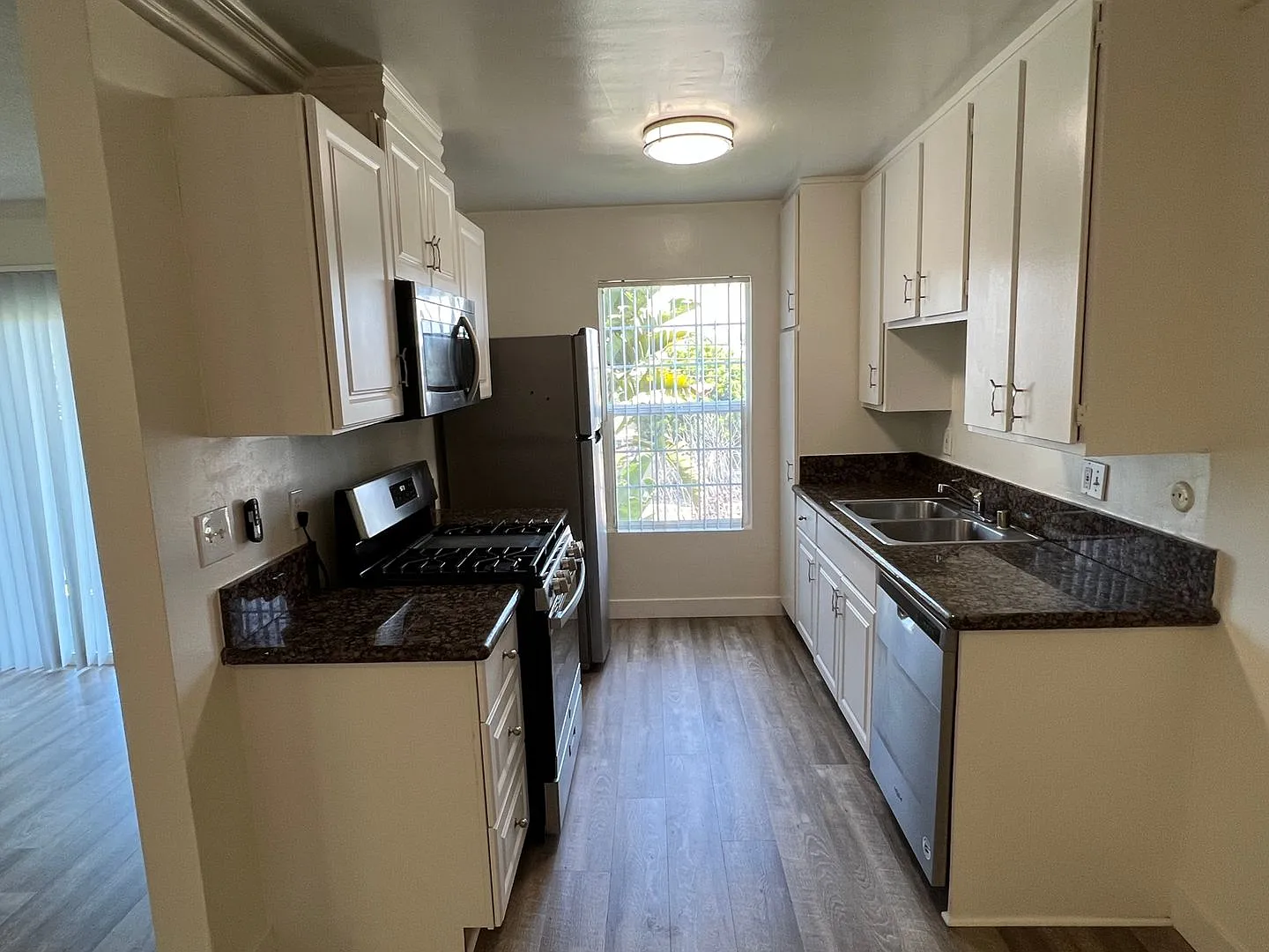 9344 National Blvd — Photo 3