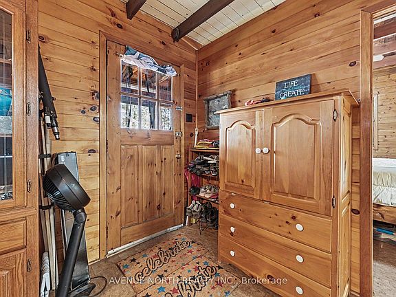 3rd image of 366 Holly Ln