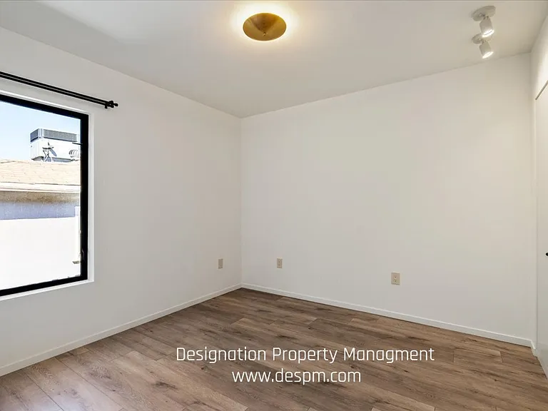 Verdugo Place — Photo 11