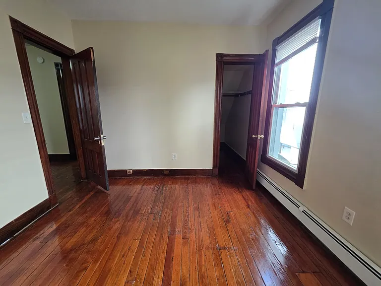 33 Carmel St #1B — Photo 5