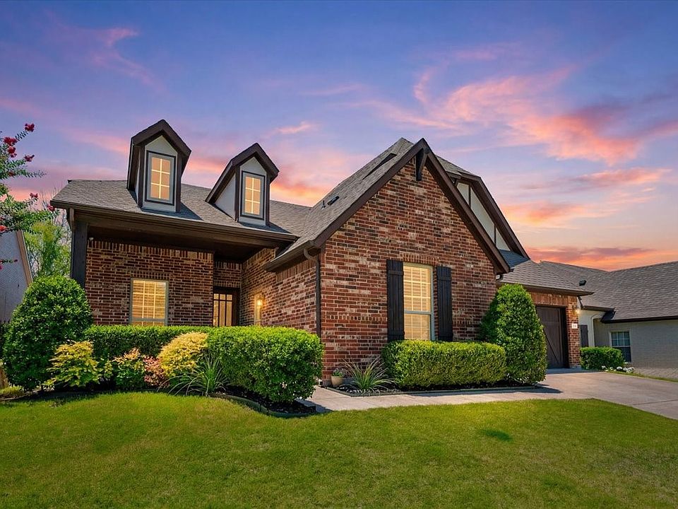 1st image of 214 Parkview Dr