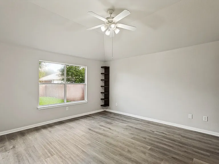 111 Copperwood Loop — Photo 10