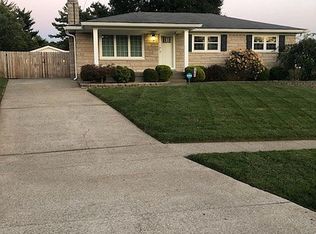9007 Wanlou Dr, Louisville, KY 40272