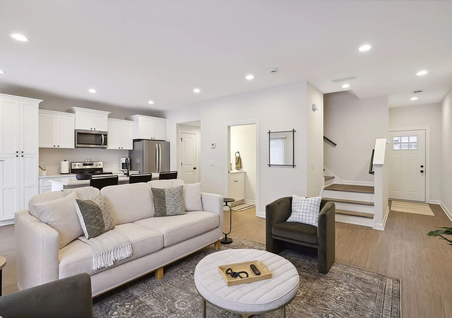 3 Bedroom Town Home — Photo 4